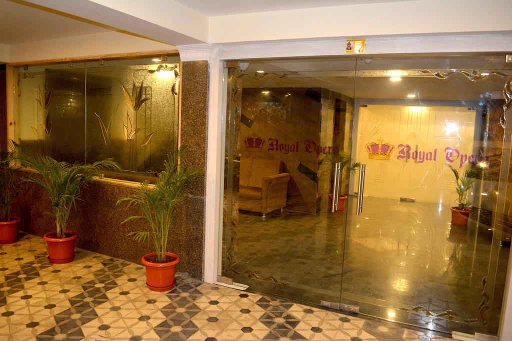 Hotel Royal Opera Bangalore Bagian luar foto